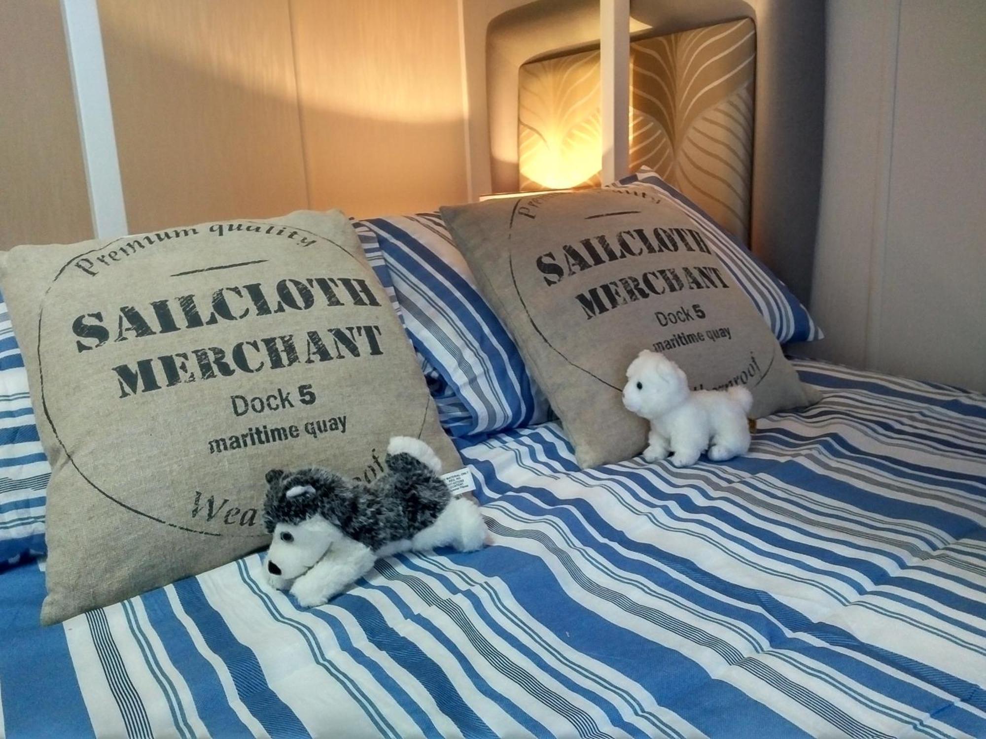 Haggerston Lola The Lodge And Betty The Van Cheswick 部屋 写真